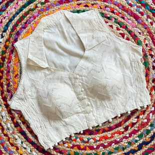 presenting stretchable blouse in pure cotton fabric